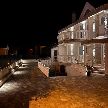 Marco Luxury - Heated Pool And Terrace *