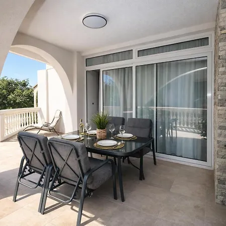 Marco Luxury - Heated Pool And Terrace Lägenhet Vodice